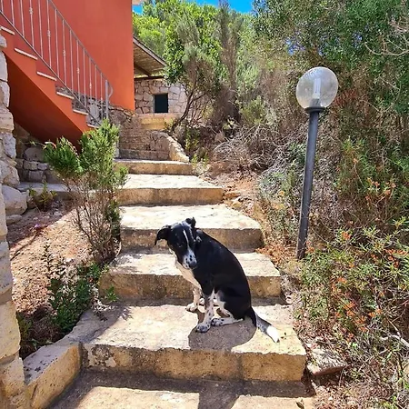 Casette Del Maestrale E Dello Scirocco * SantʼAntìoco